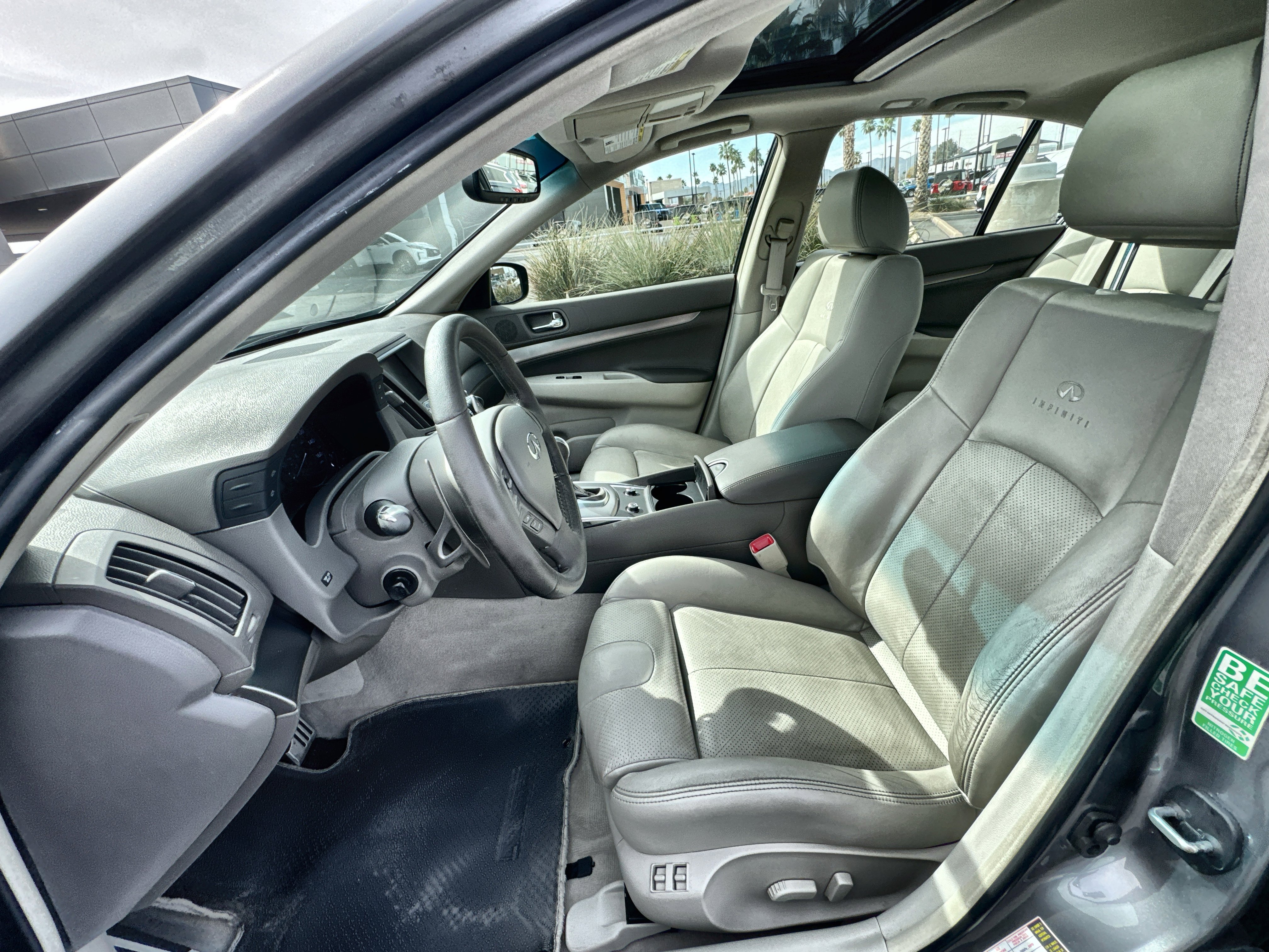 Used 2012 INFINITI G37 Journey w/ Premium Pkg image 10