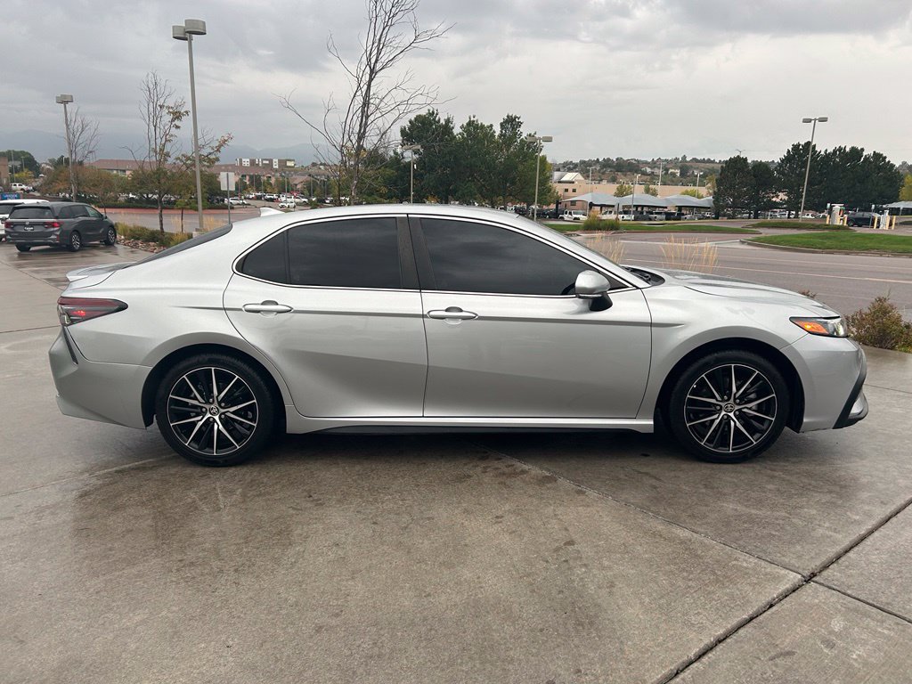 Used 2023 Toyota Camry SE AWD/4WD image 9