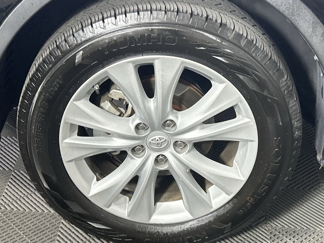 Used 2015 Toyota RAV4 Limited FWD image 10