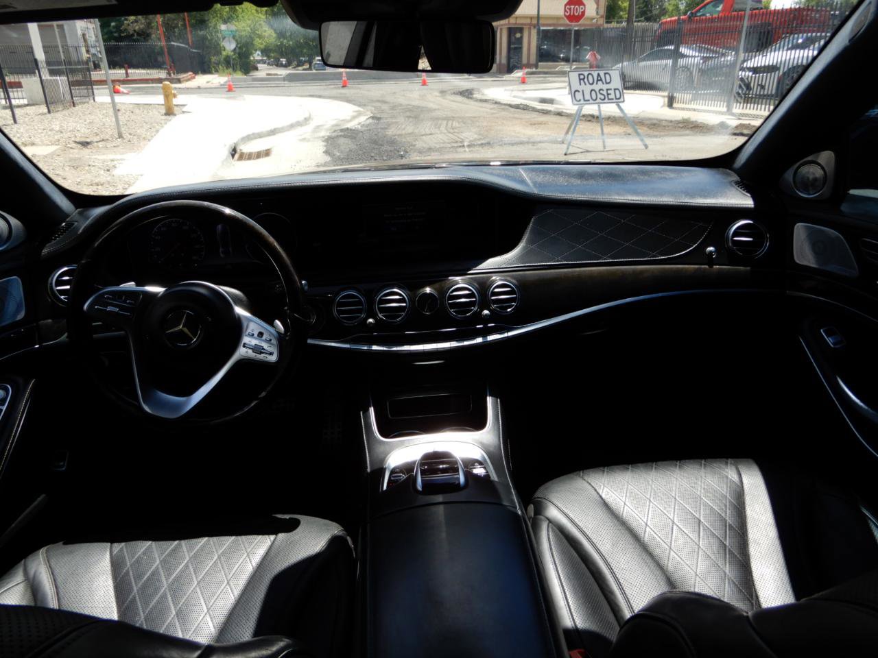 Used 2018 Mercedes-Benz S 560 Sedan w/ AMG Line Exterior image 21