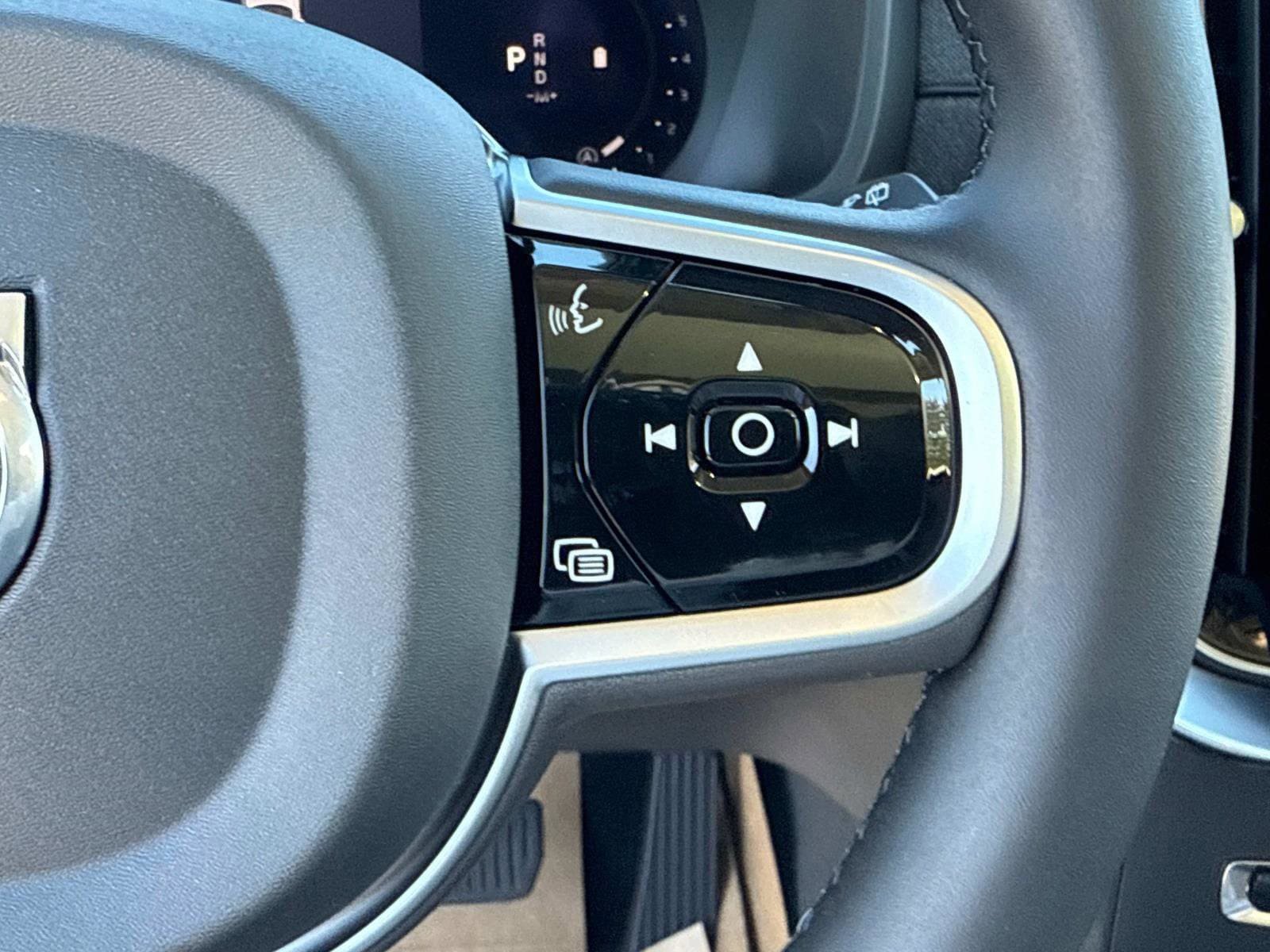 New 2026 Volvo XC90 B6 Plus w/ Protection Package AWD/4WD image 28