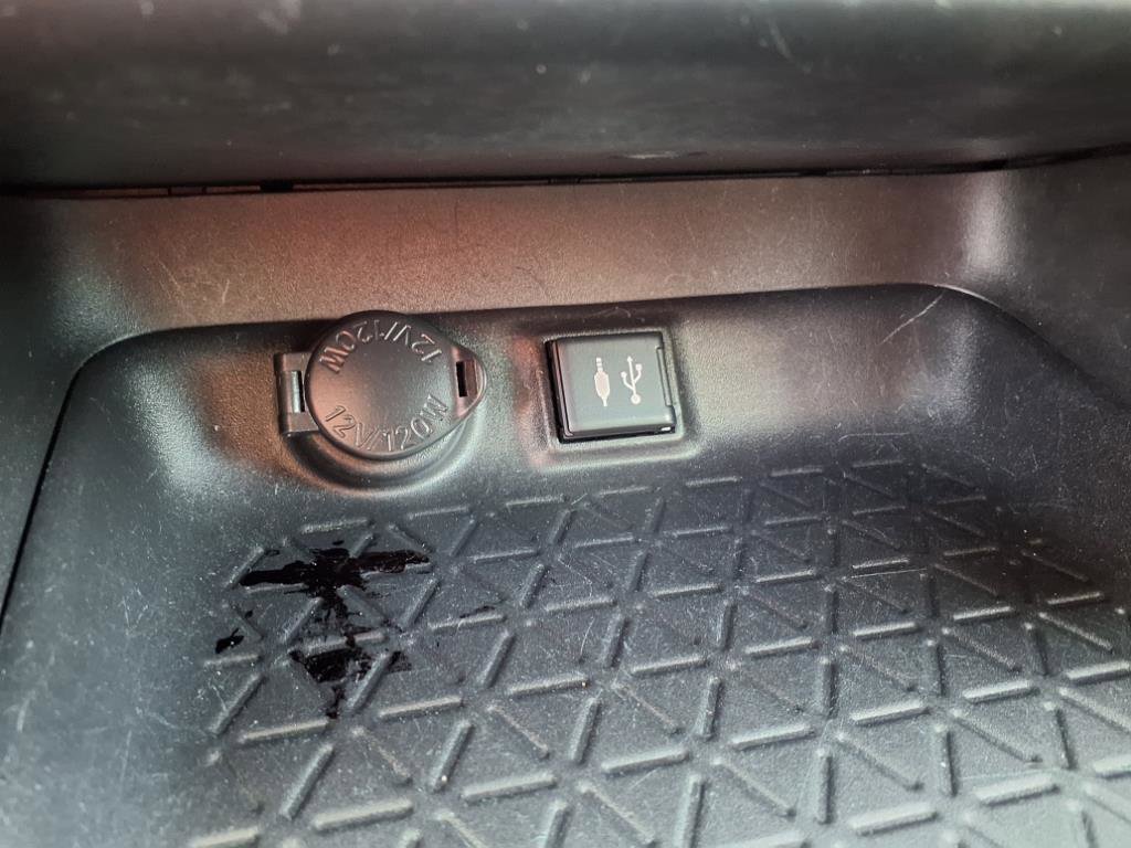 Used 2019 Toyota RAV4 XLE w/ Convenience Package image 15