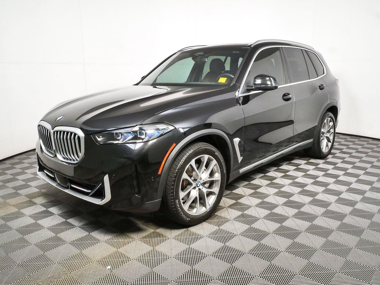 Used 2024 BMW X5 xDrive40i w/ Premium Package AWD/4WD image 28