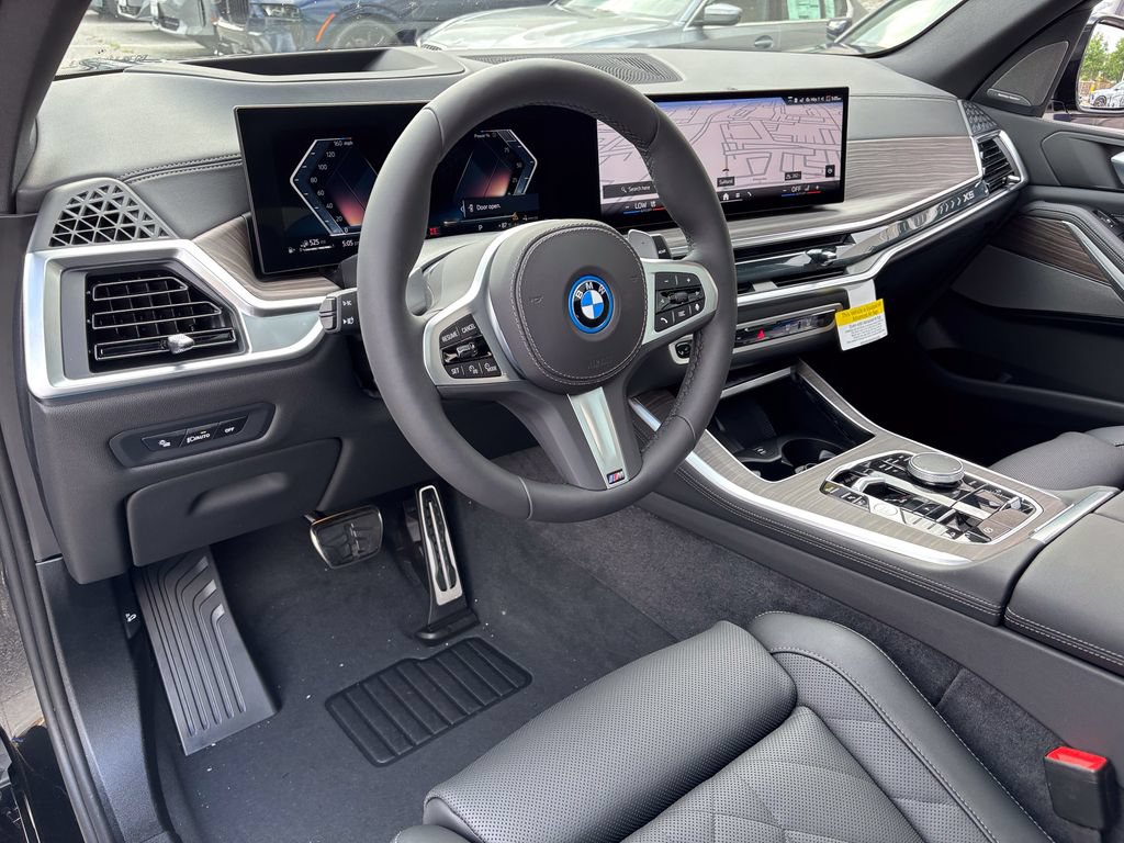 New 2026 BMW X5 xDrive50e w/ M Sport Package AWD/4WD image 14