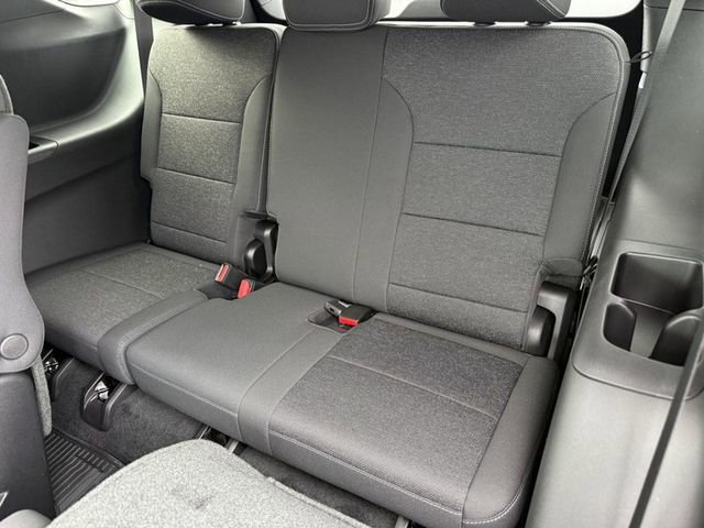New 2026 Chevrolet Traverse LT w/ LPO, Floor Liner Package FWD image 5