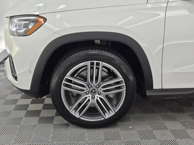 Used 2025 Mercedes-Benz GLS 450 4MATIC image 28