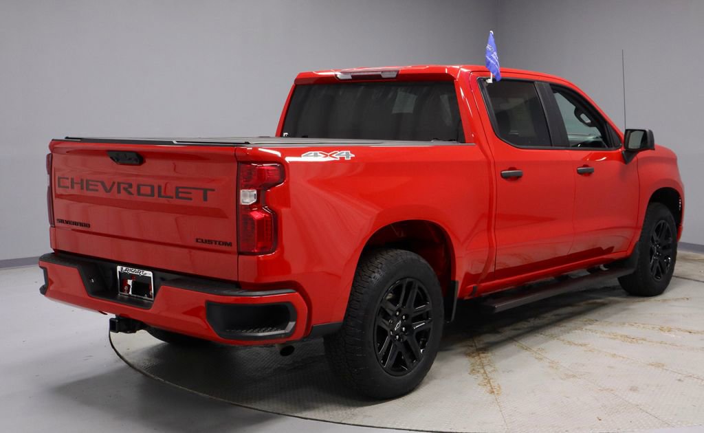 Used 2023 Chevrolet Silverado 1500 Custom w/ LPO, Dark Essentials Package AWD/4WD image 10