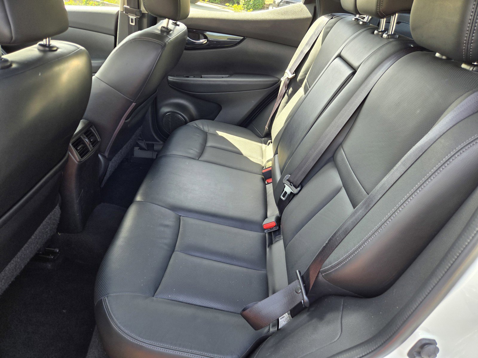 Used 2017 Nissan Rogue Sport SL w/ SL Premium Package image 12