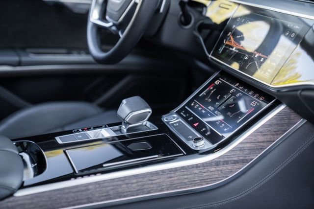 Used 2020 Audi A8 L 4.0T w/ Sport Plus Package image 39