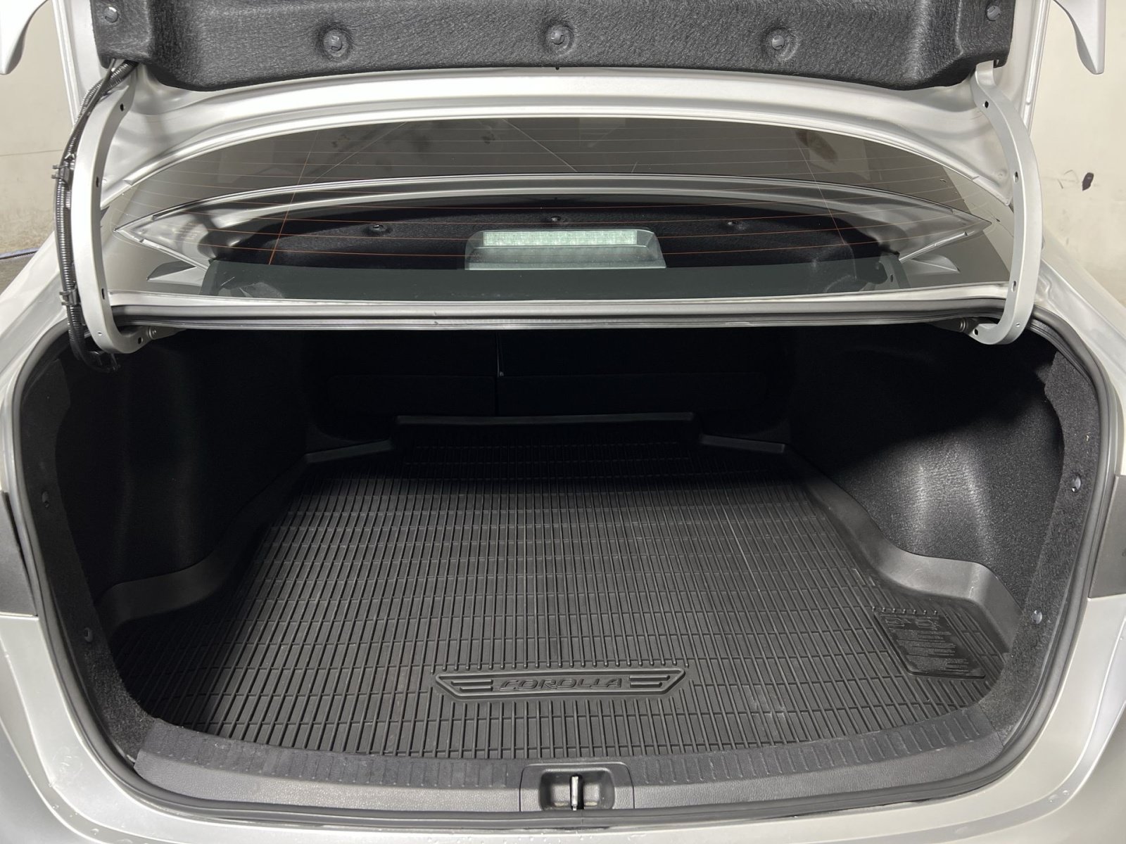 Used 2024 Toyota Corolla SE FWD image 24