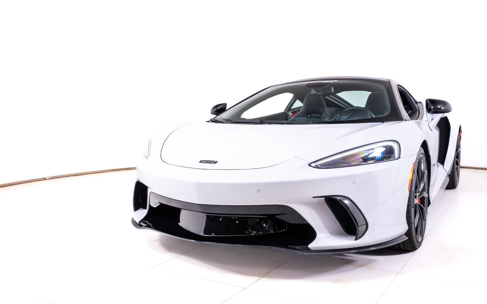 New 2026 McLaren GTS RWD image 10