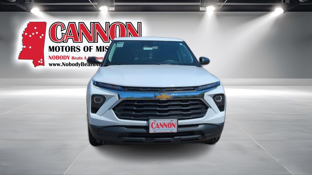 Used 2025 Chevrolet TrailBlazer LS w/ LS Convenience Package image 2