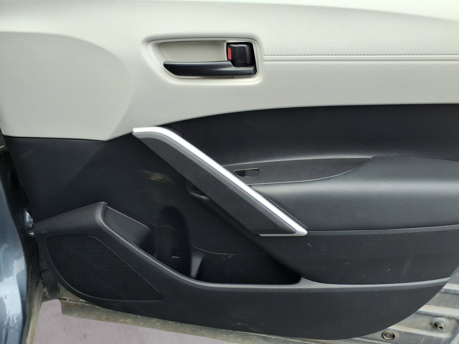 Used 2022 Toyota Corolla Cross LE image 30