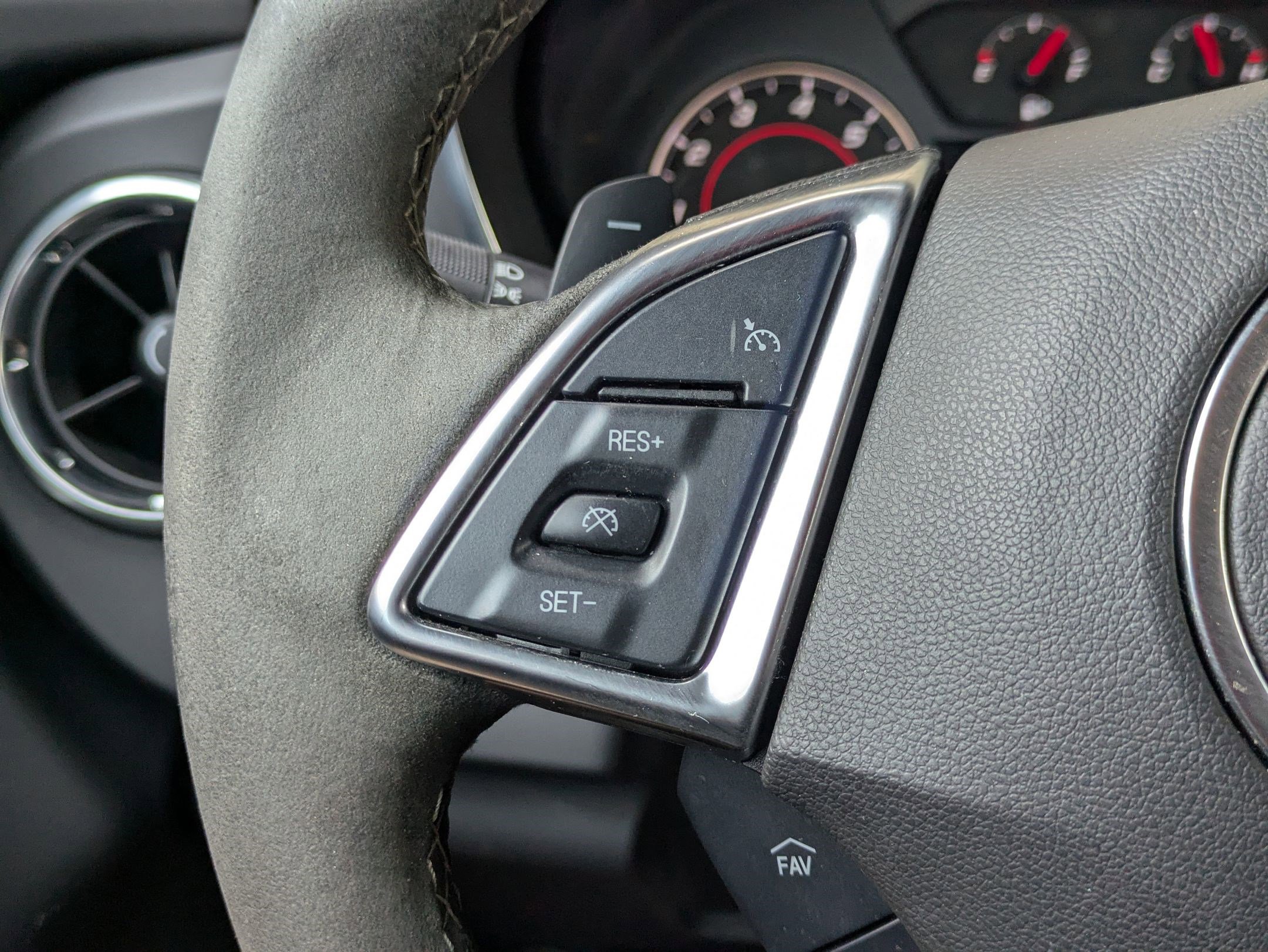 Certified 2022 Chevrolet Camaro LT w/ RS Package image 15