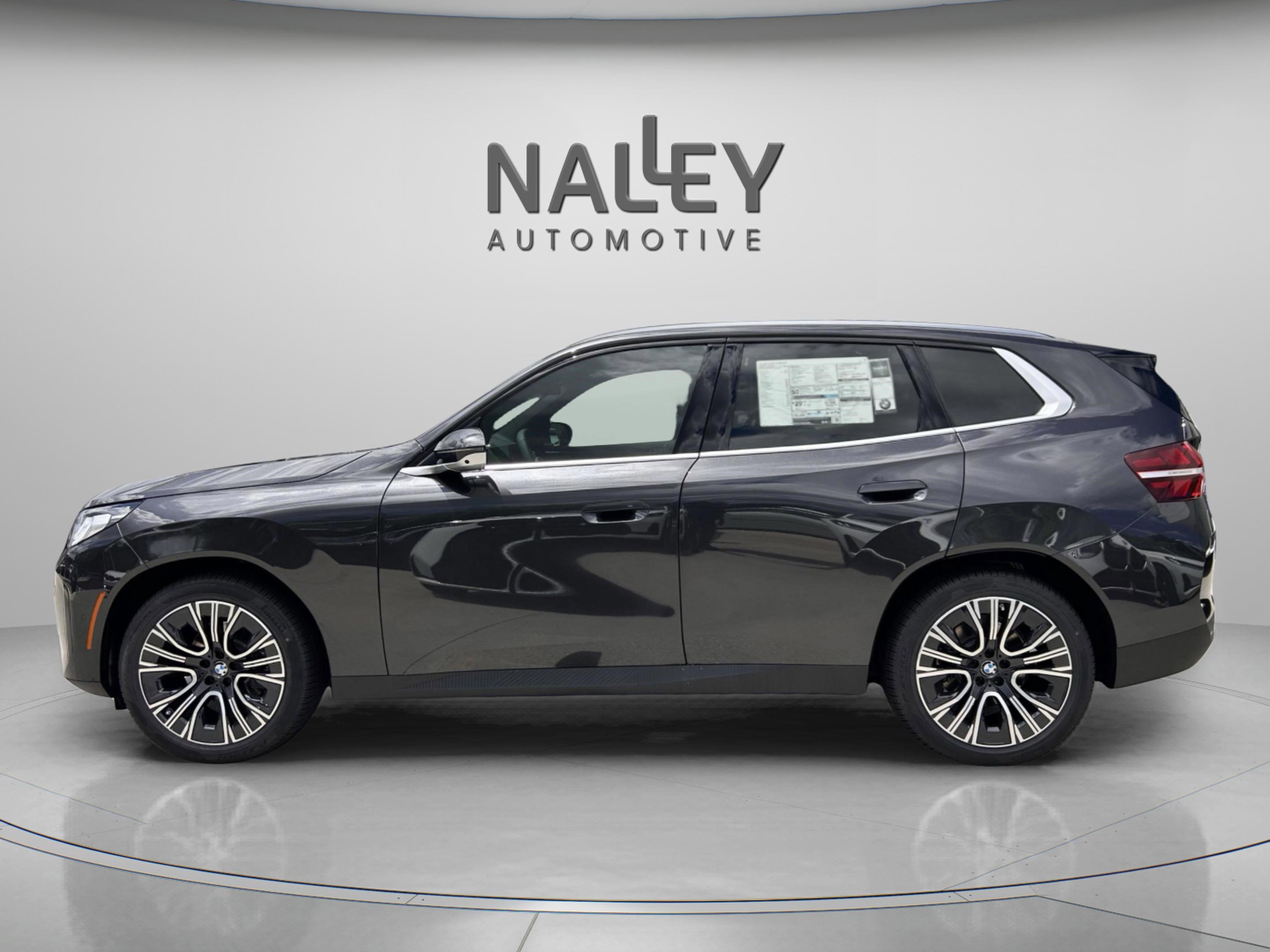 Used 2025 BMW X3 xDrive30i w/ Premium Package image 3