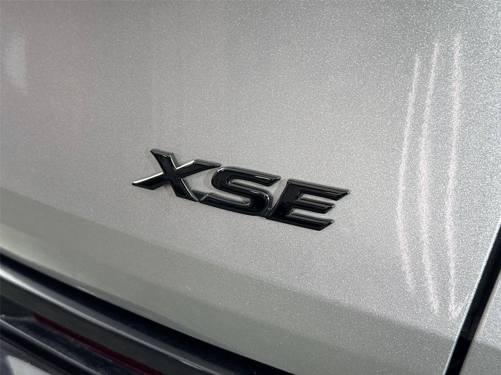 Certified 2025 Toyota Sienna XSE w/ XSE Plus Package FWD image 15