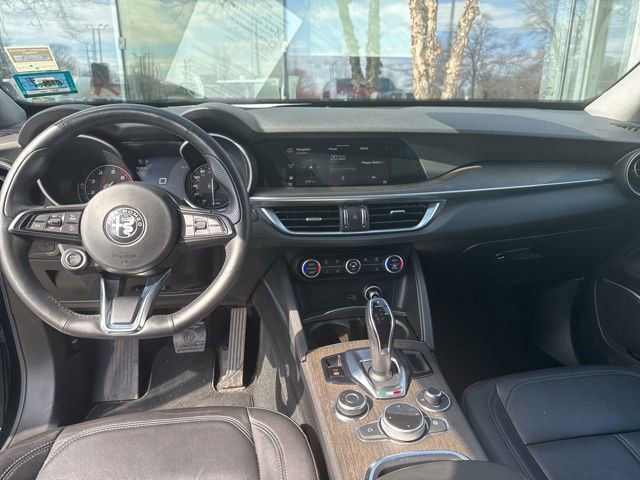 Used 2020 Alfa Romeo Stelvio Ti w/ Active Blind Spot Package image 15
