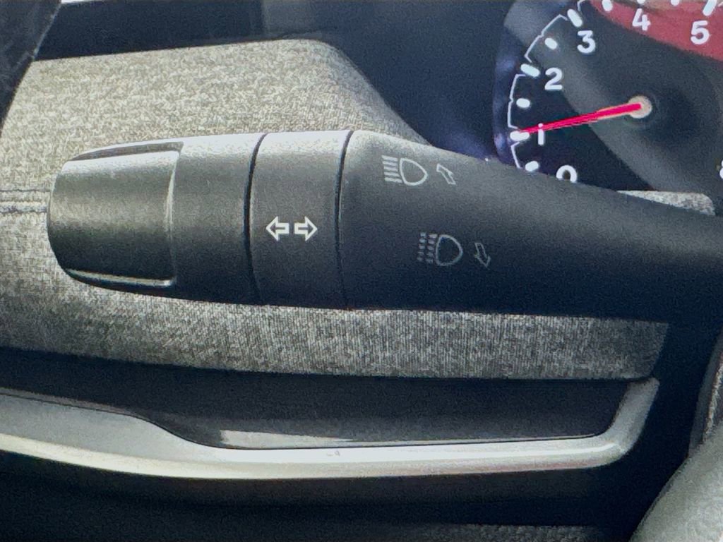 Used 2025 Jeep Compass Latitude image 12