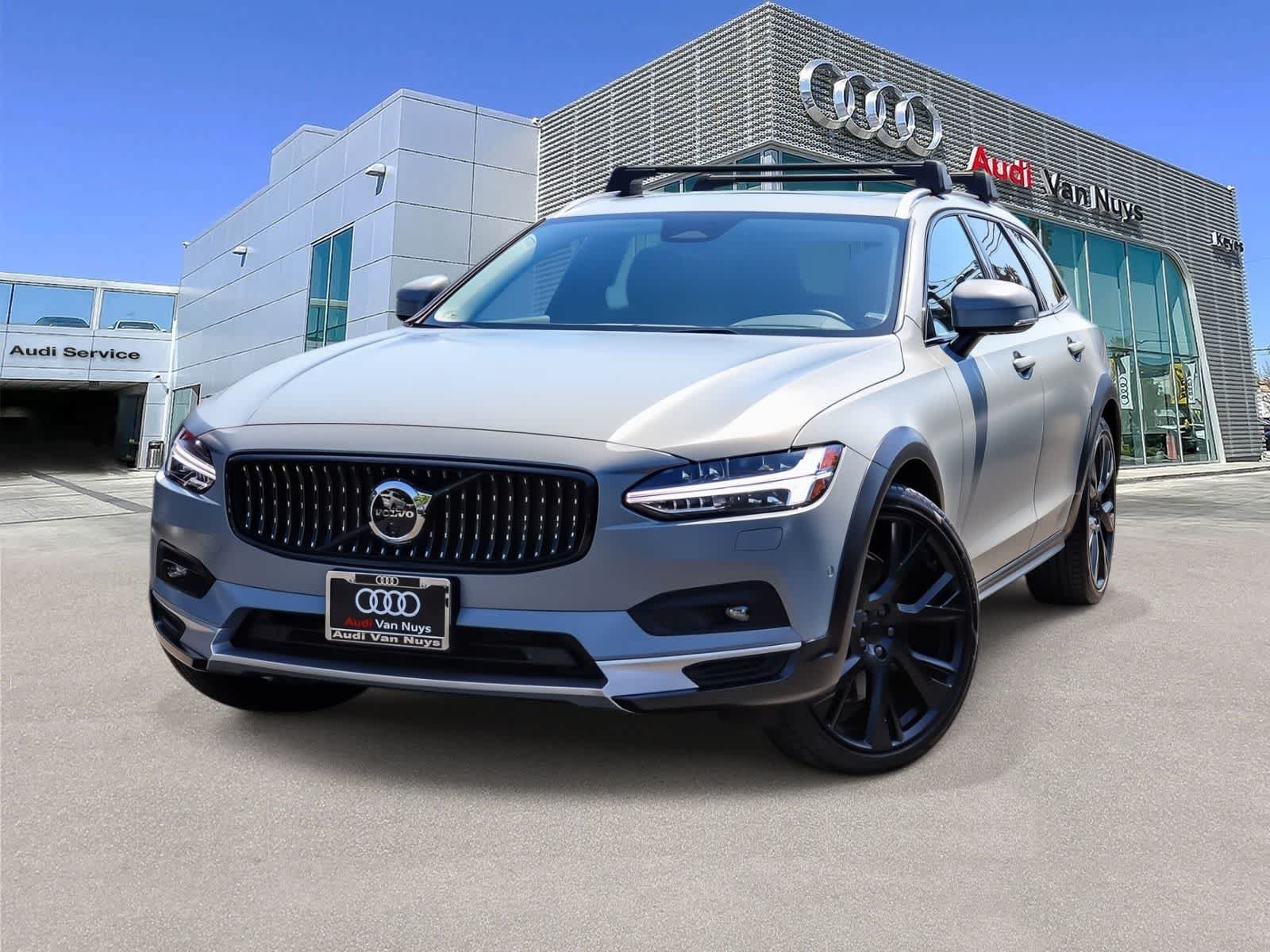 Used 2024 Volvo V90 B6 Cross Country Ultimate w/ Protection Package Premier