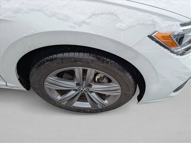 Used 2024 Volkswagen Jetta SE image 8