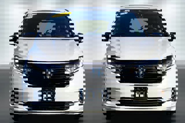 Used 2023 Honda Odyssey Sport image 2