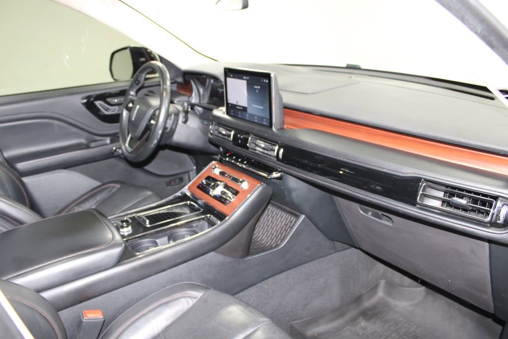 Used 2023 Lincoln Aviator Reserve w/ Jet Appearance Package AWD/4WD image 31