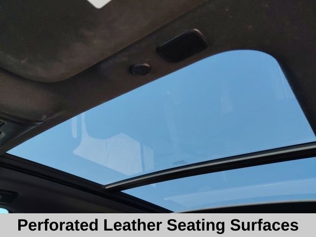 Used 2023 Chevrolet Suburban Premier image 26