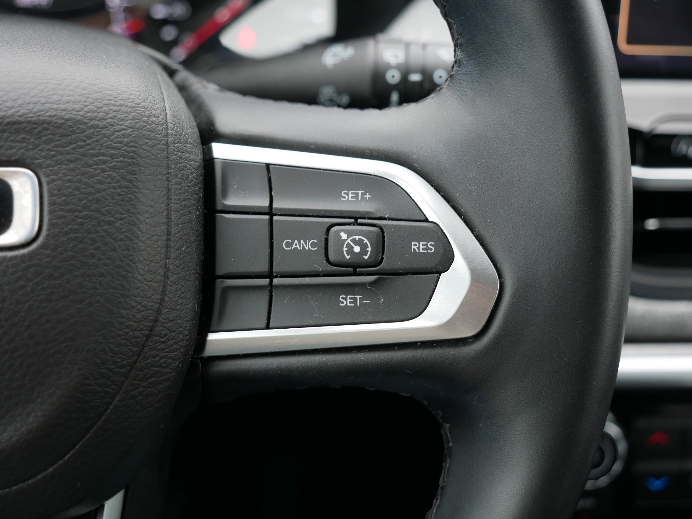 Used 2022 Jeep Compass Latitude AWD/4WD image 30