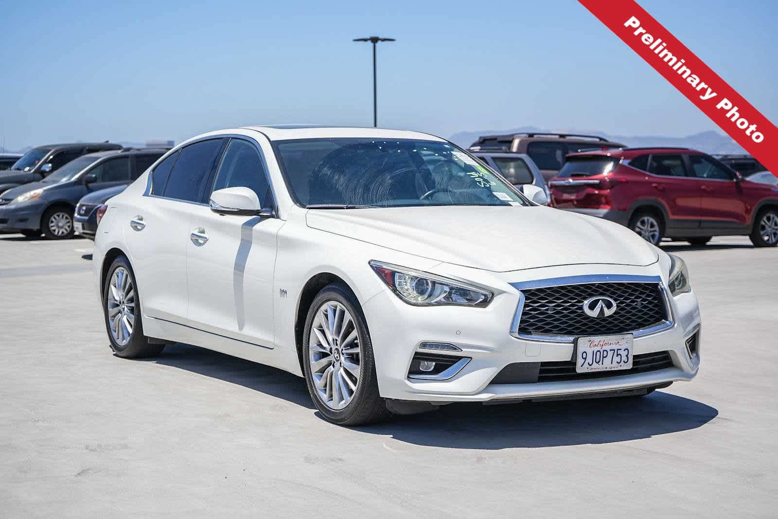 Used 2020 INFINITI Q50 Luxe w/ Essential Package (3.0T Luxe) RWD image 3