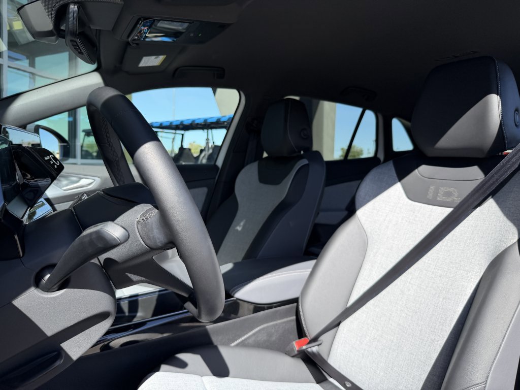 Used 2023 Volkswagen ID.4 Pro image 33
