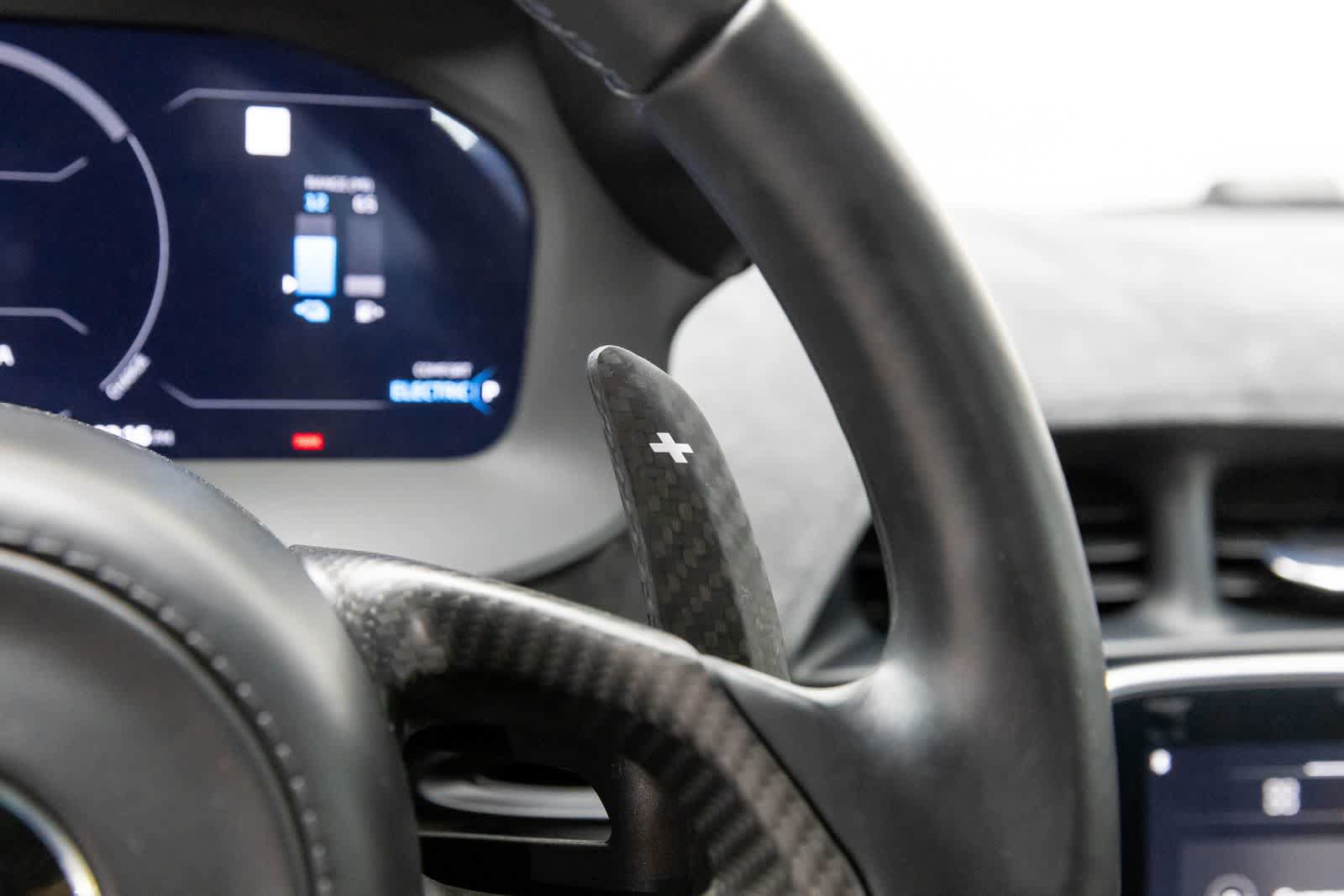 Used 2023 McLaren Artura RWD image 24