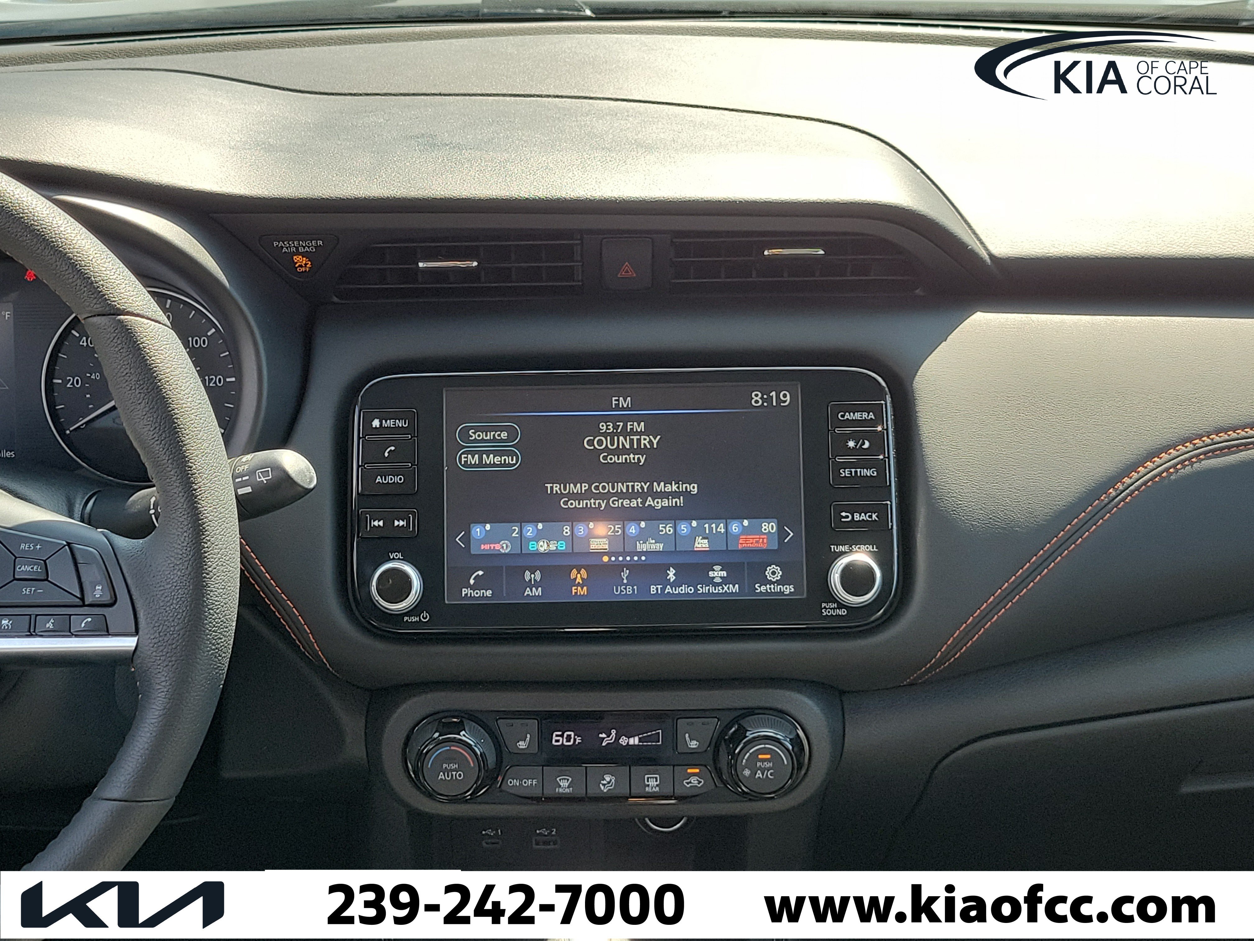 Used 2024 Nissan Kicks SR w/ SR Premium Package FWD image 17