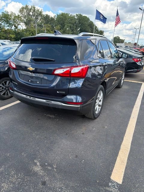 Used 2018 Chevrolet Equinox Premier FWD image 3