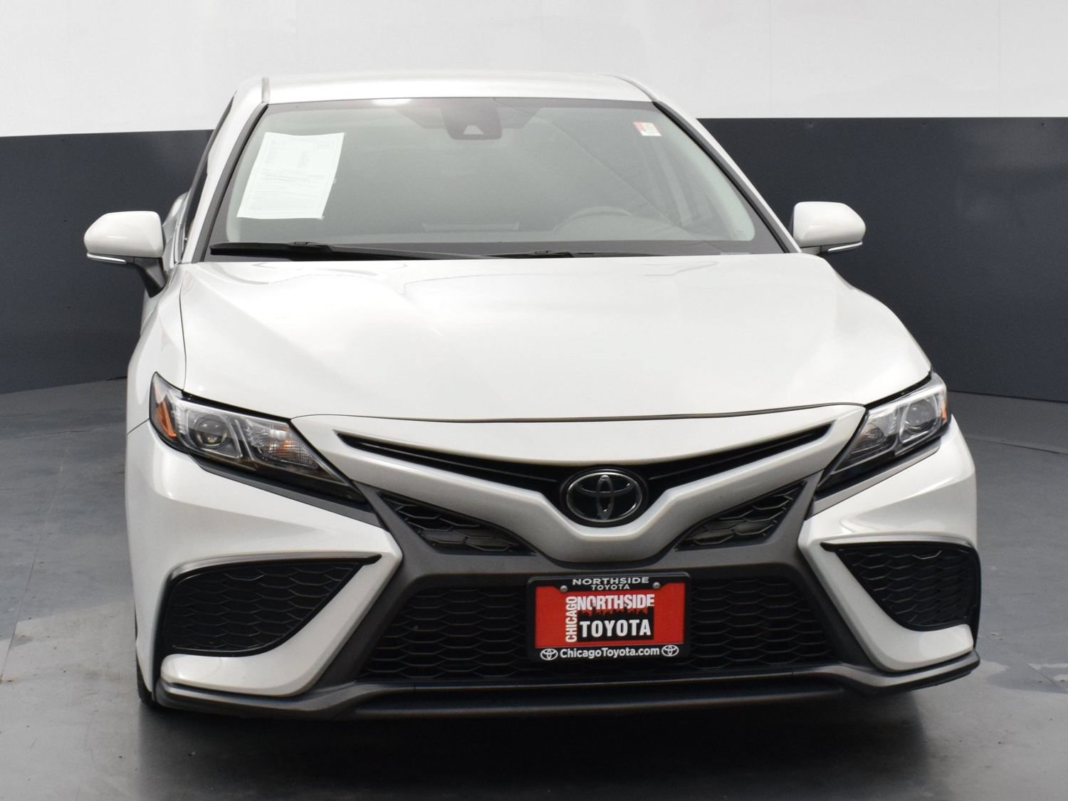 Used 2024 Toyota Camry SE FWD image 7