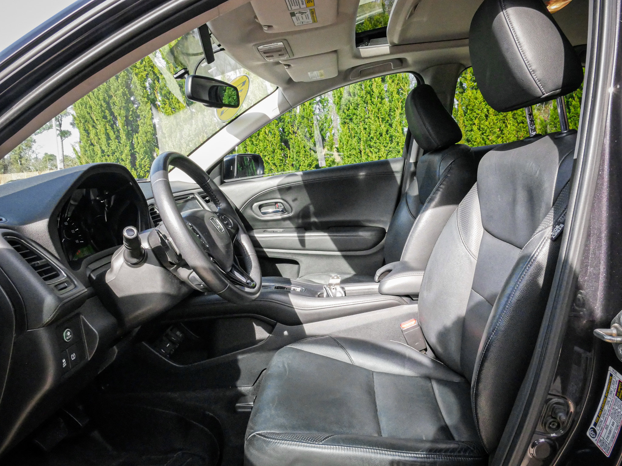 Used 2017 Honda HR-V EX-L image 16