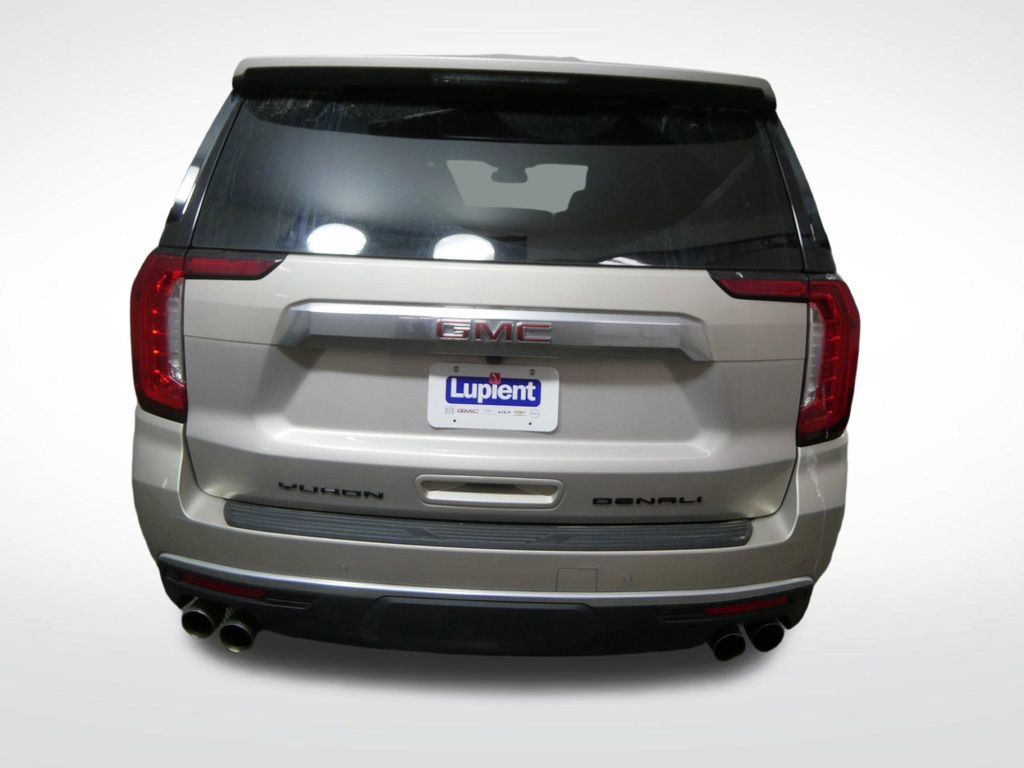 Used 2024 GMC Yukon XL Denali AWD/4WD image 5