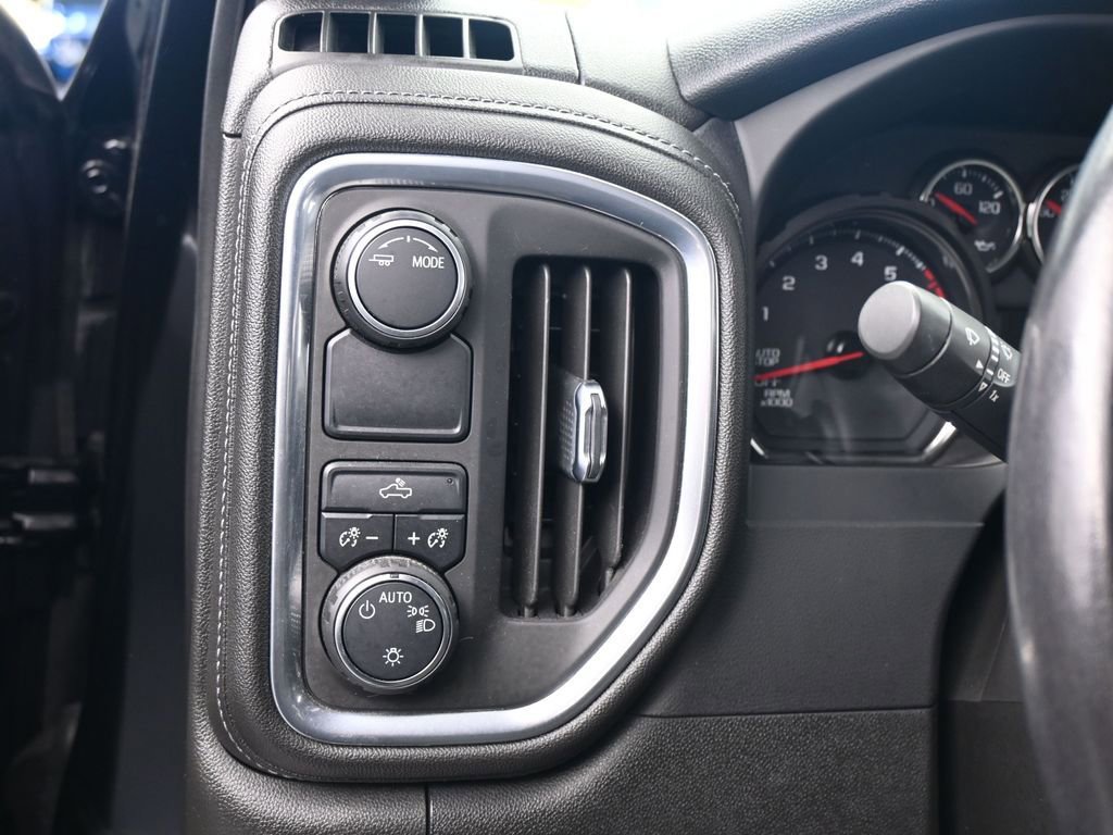 Used 2021 Chevrolet Silverado 1500 LT image 16