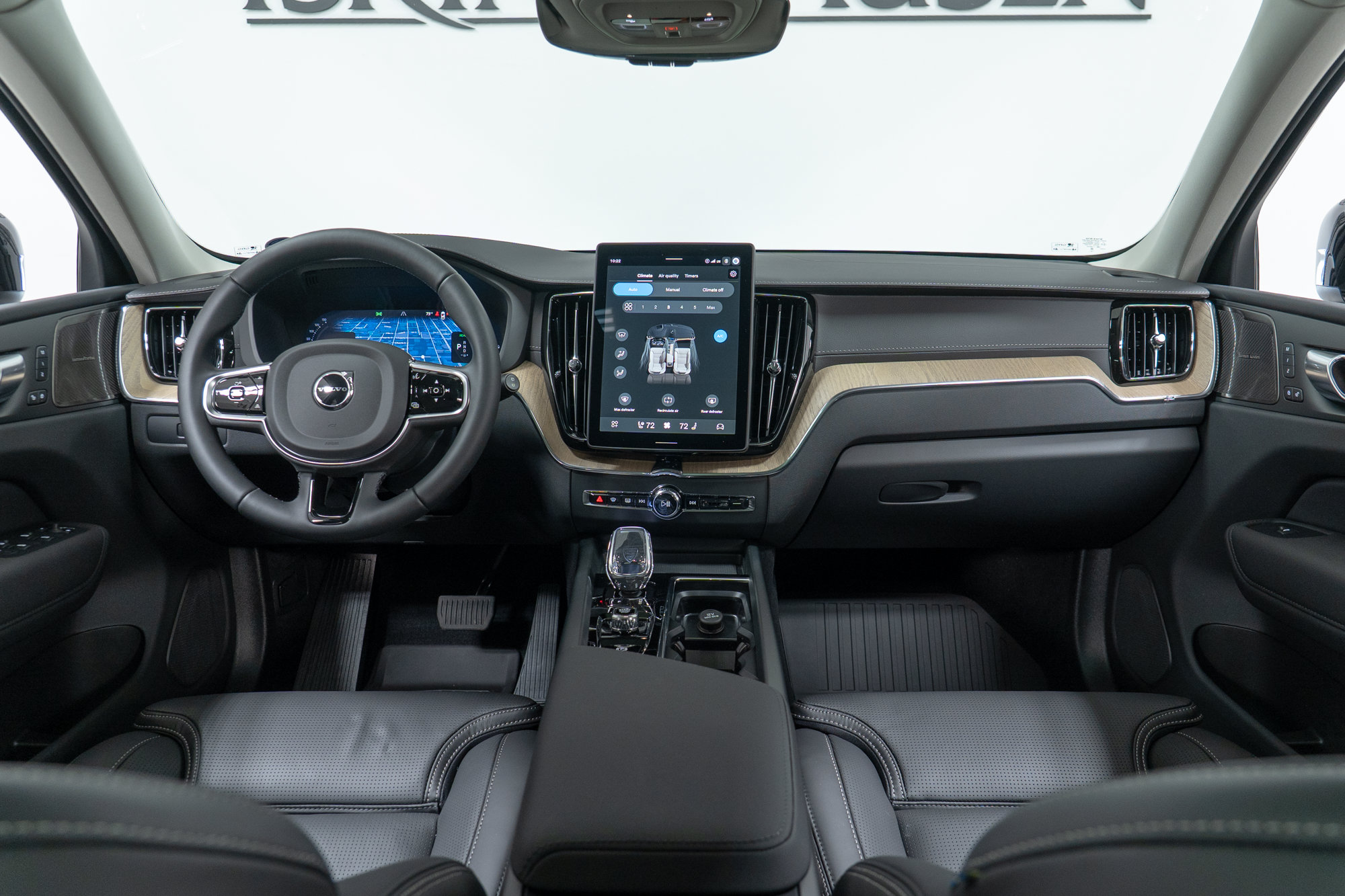 New 2027 Volvo XC60 T8 Ultra AWD/4WD image 15