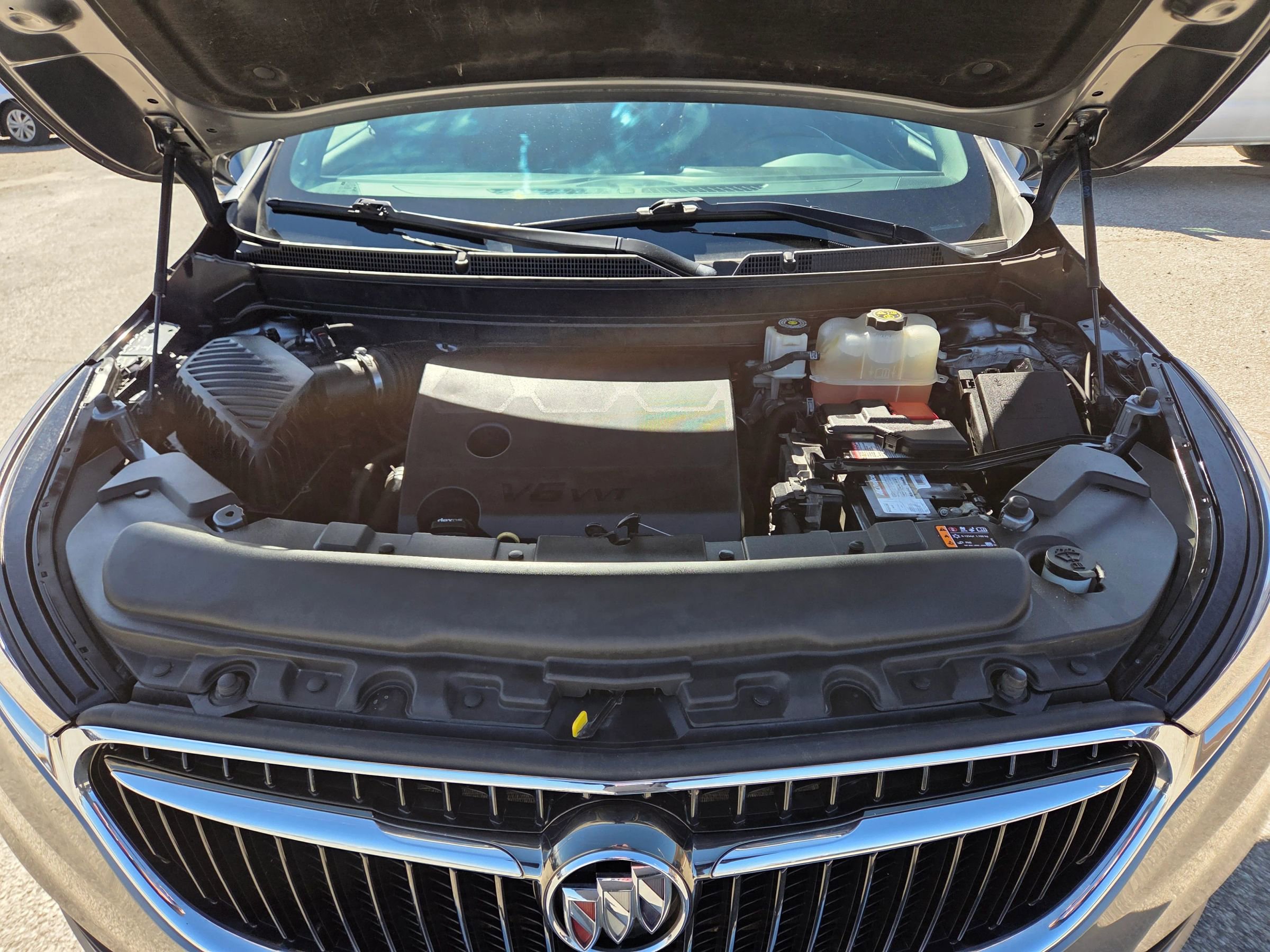 Used 2020 Buick Enclave Essence image 23