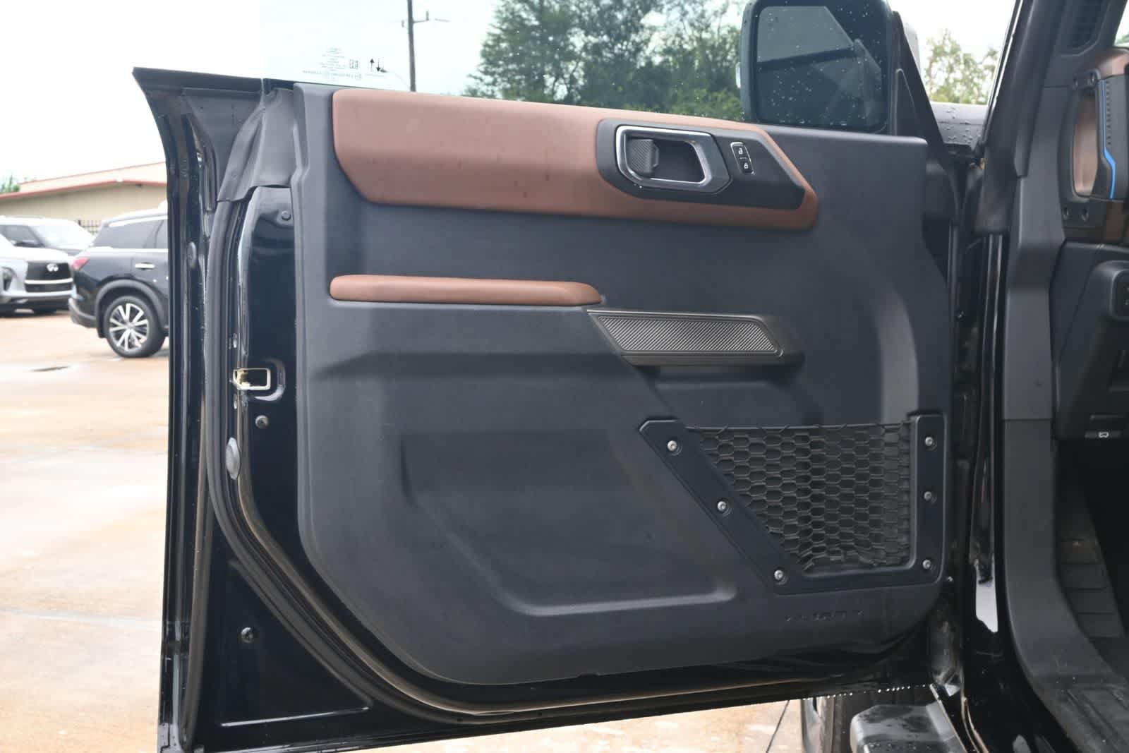 Used 2021 Ford Bronco Outer Banks AWD/4WD image 18