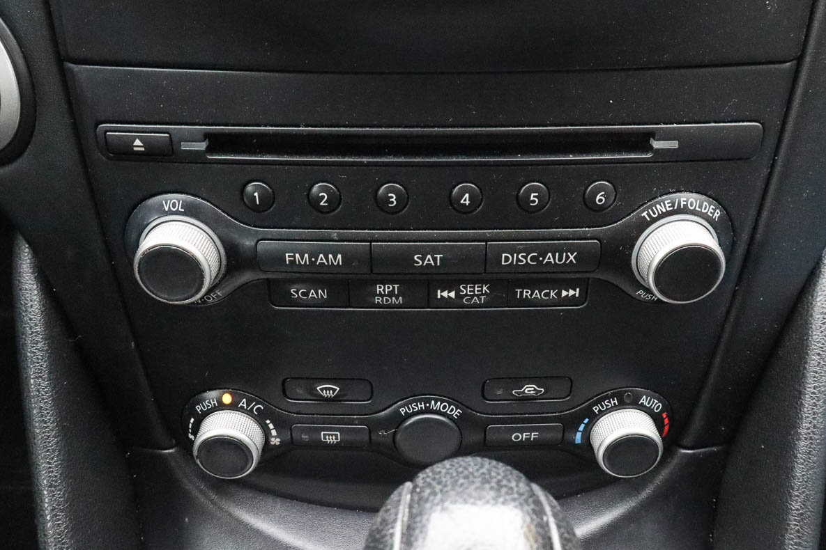 Used 2012 Nissan 370Z Touring w/ Sport Pkg image 10