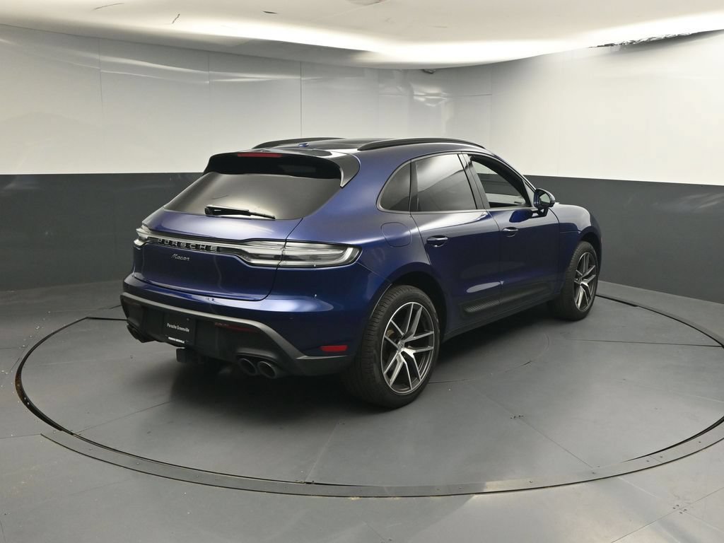 Used 2025 Porsche Macan AWD/4WD image 26