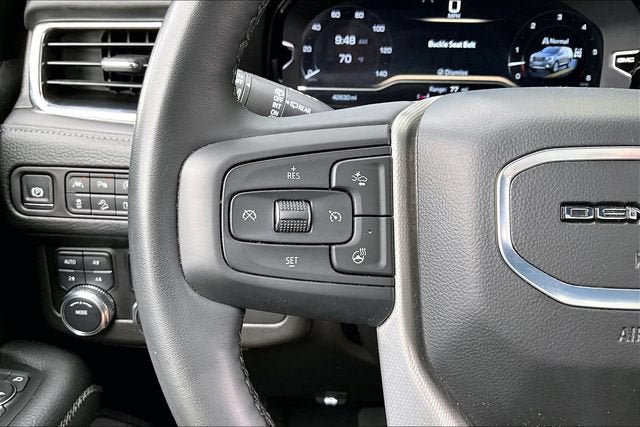 Used 2024 GMC Yukon XL Denali AWD/4WD image 20