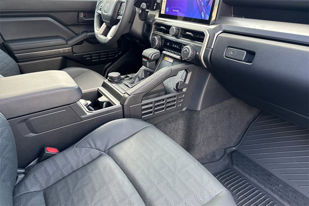 Used 2025 Toyota 4Runner TRD Off-Road Premium image 18