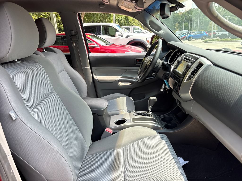Used 2013 Toyota Tacoma PreRunner w/ TRD Sport Pkg RWD image 28