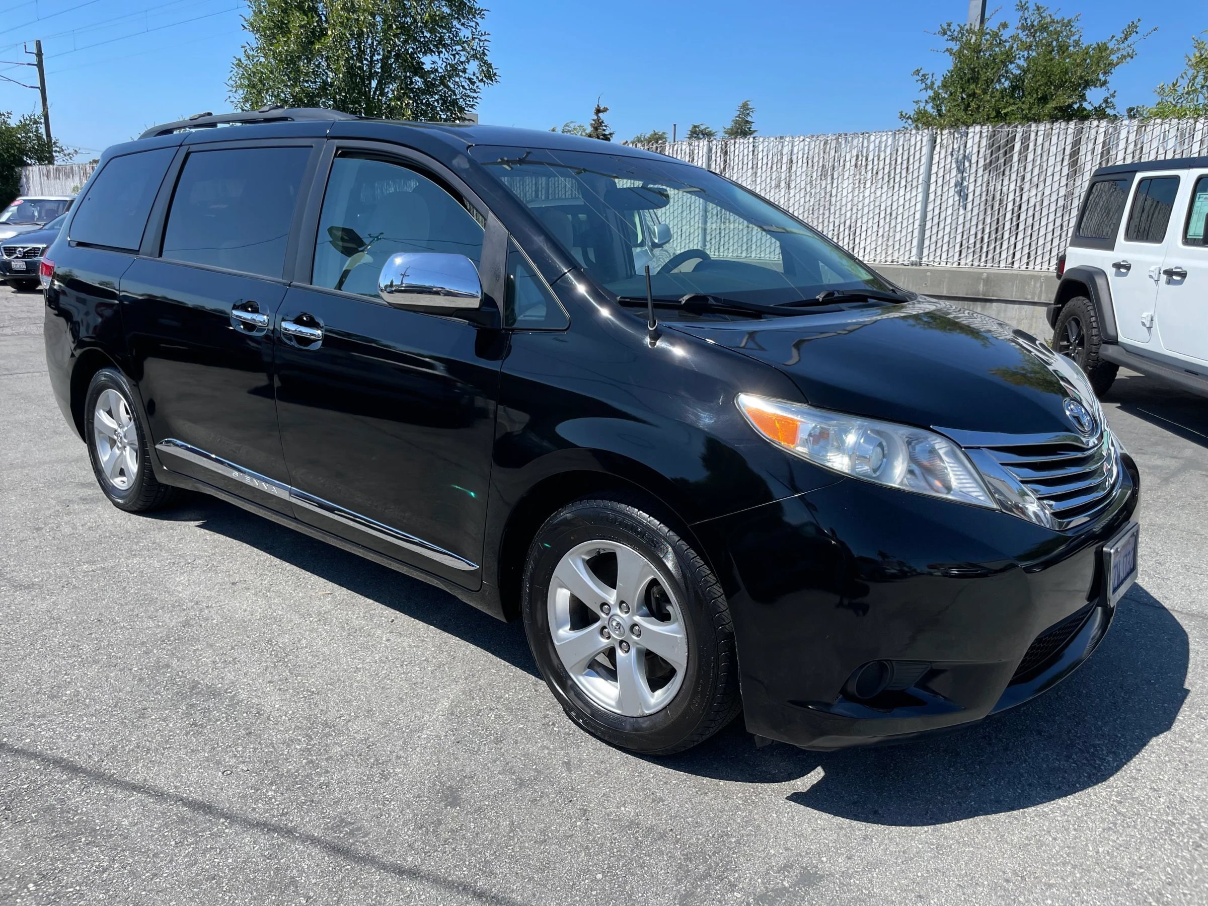 Used 2013 Toyota Sienna LE