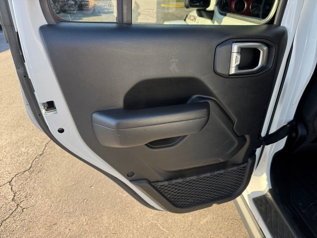 Used 2021 Jeep Wrangler Unlimited Rubicon image 28