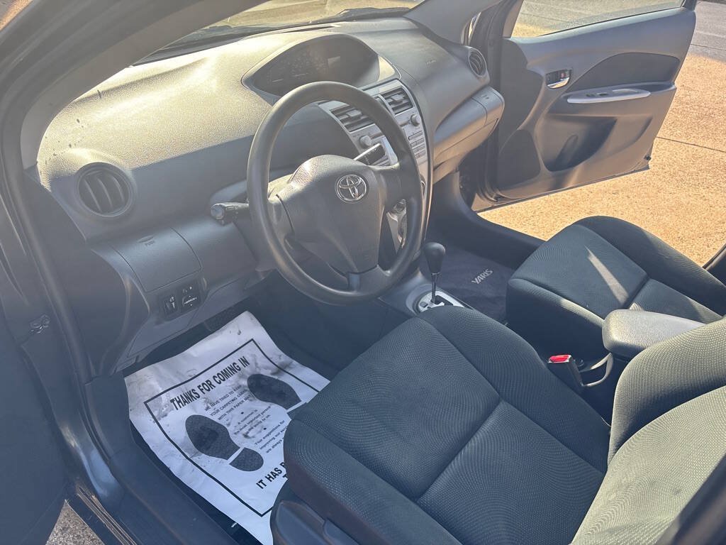 Used 2010 Toyota Yaris Sedan FWD image 9