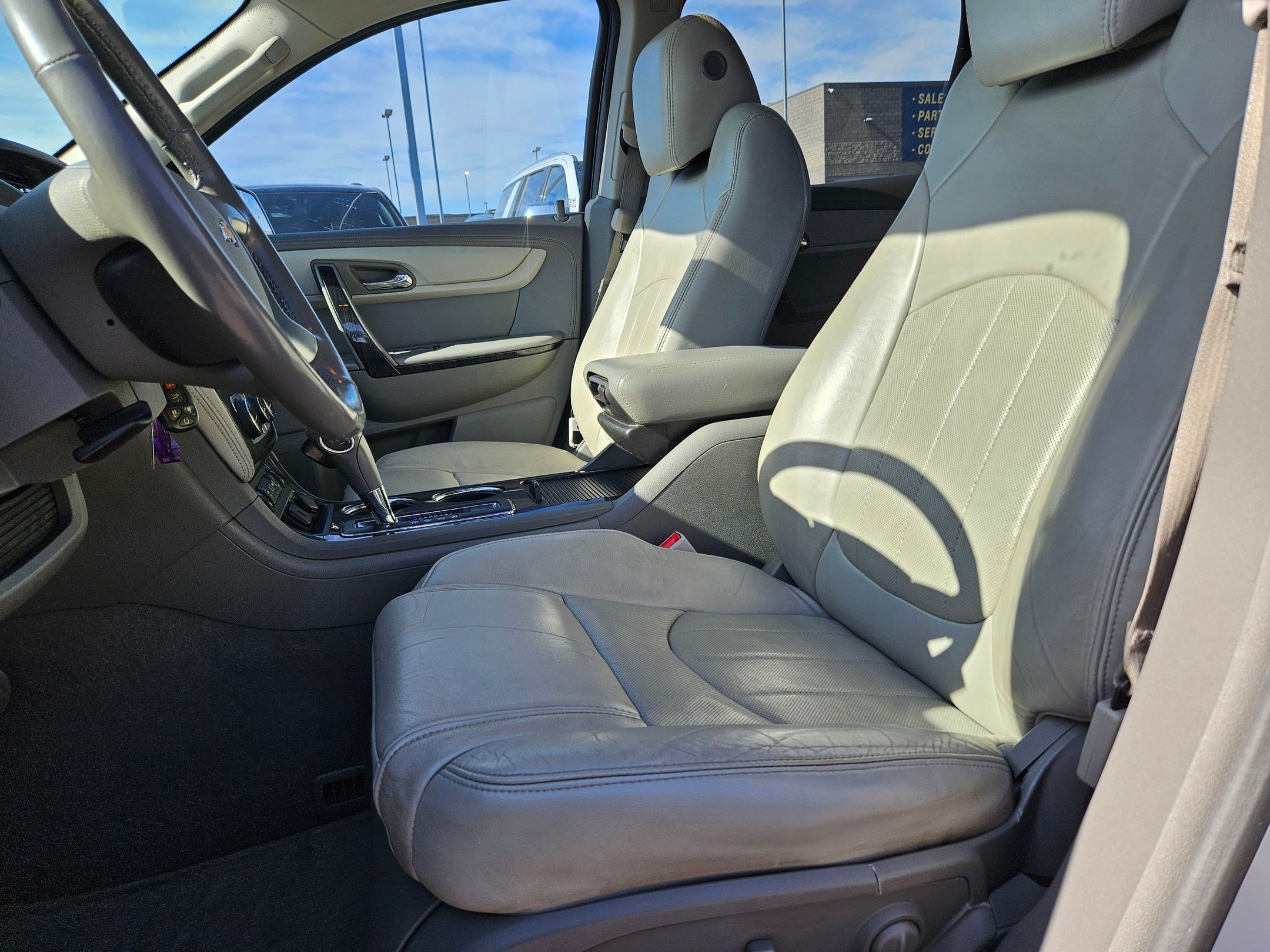 Used 2016 Chevrolet Traverse LTZ AWD/4WD image 15