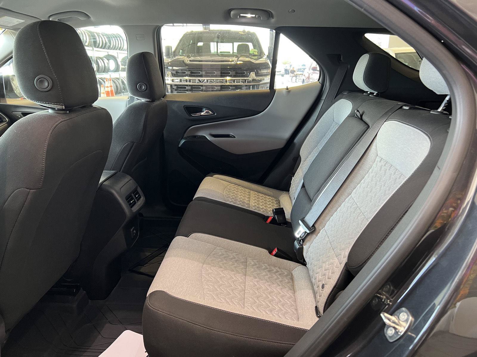 Used 2023 Chevrolet Equinox LT AWD/4WD image 31